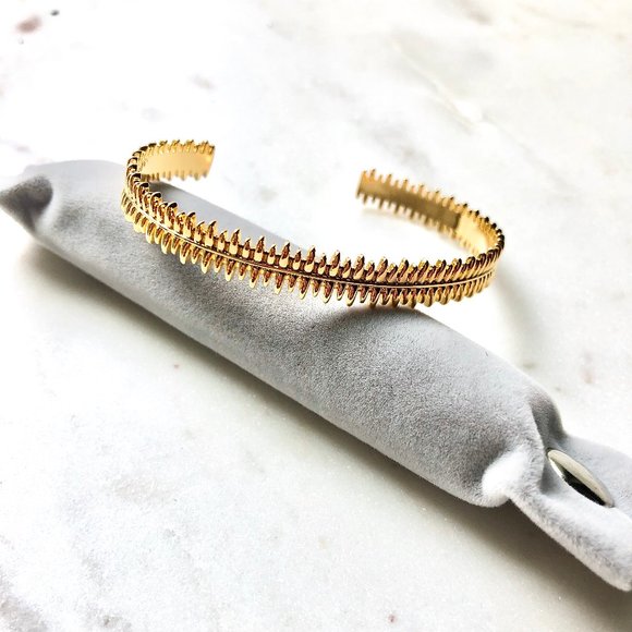 Liquid Gold Jewelry Jewelry - Sunburst Bangle